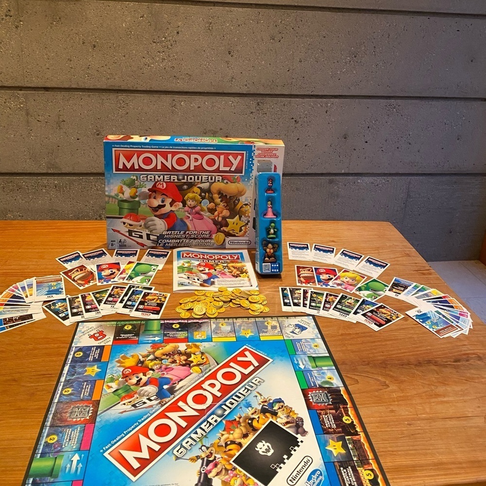 Monopoly “Gamer” Mario Bros. English & French Edition - Picture 2 of 6